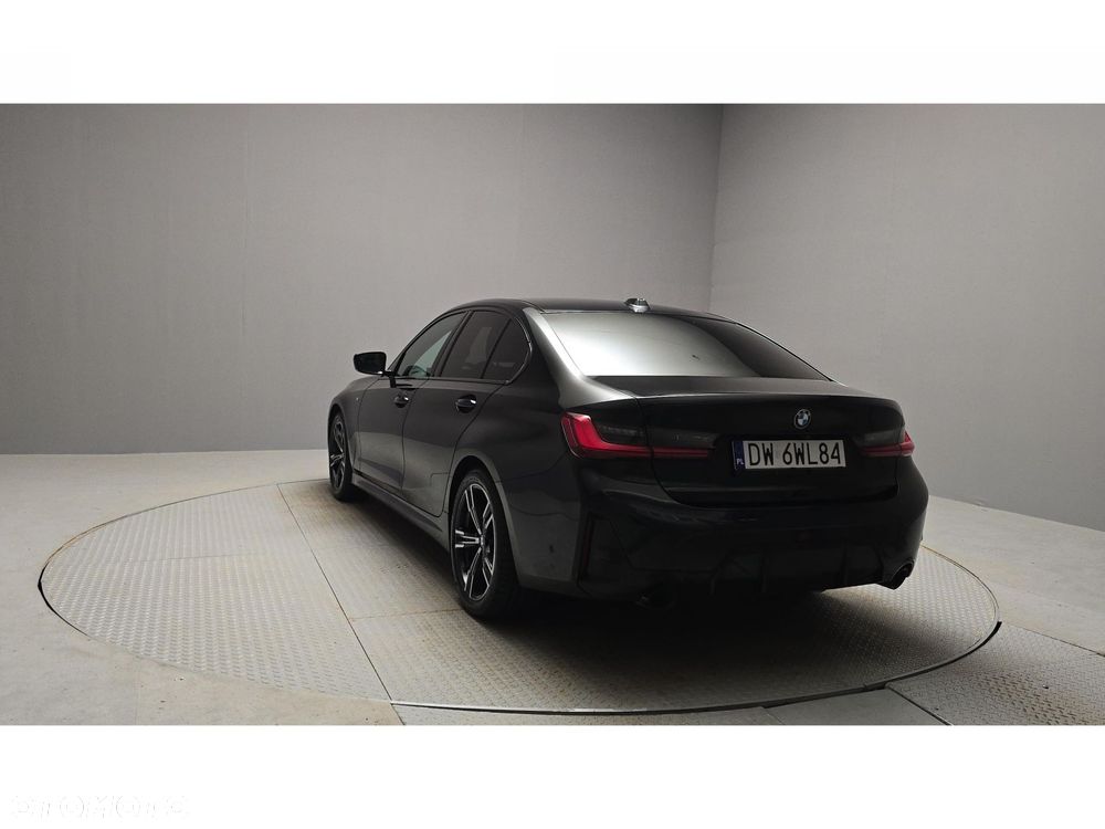 BMW Seria 3 320d xDrive mHEV M Sport