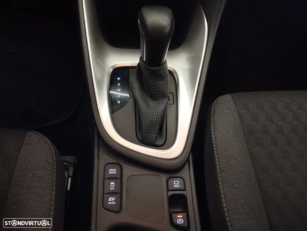 Toyota Yaris 1.5 HDF Comfort Plus - 27