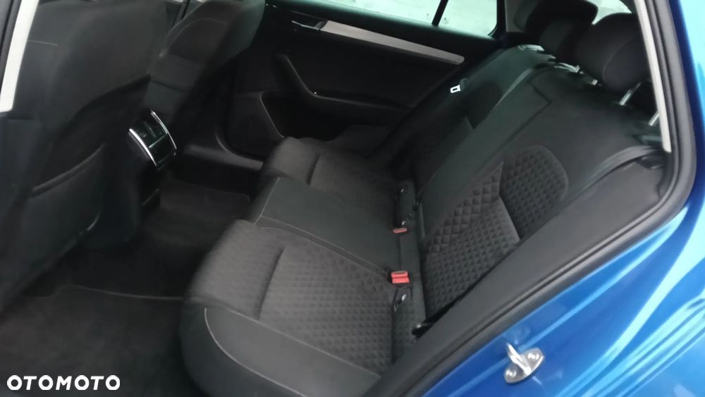 Skoda Superb 1.5 TSI ACT DSG Sportline - 25