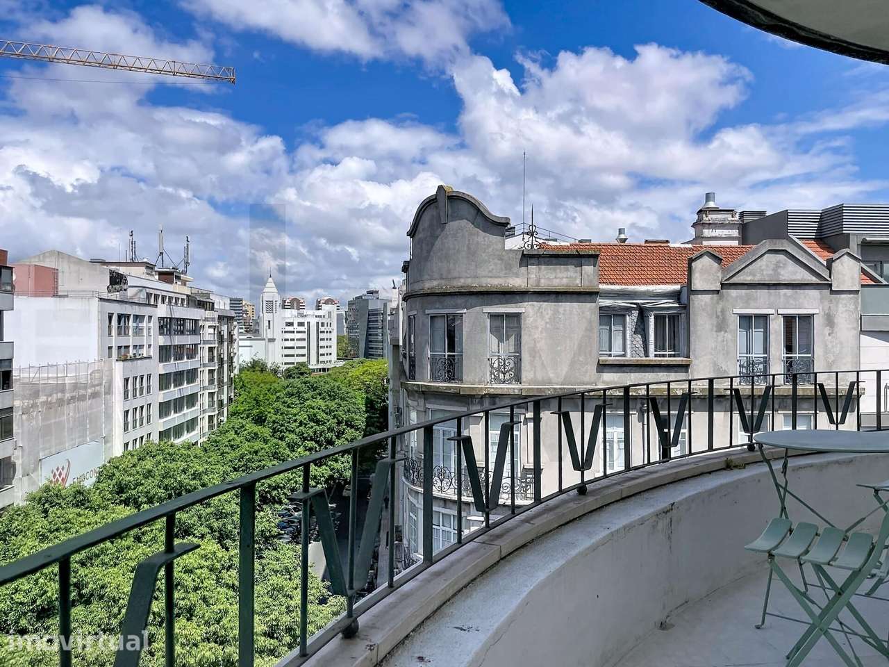 T1 com varanda e vista, junto ao Saldanha - Grande imagem: 2/21