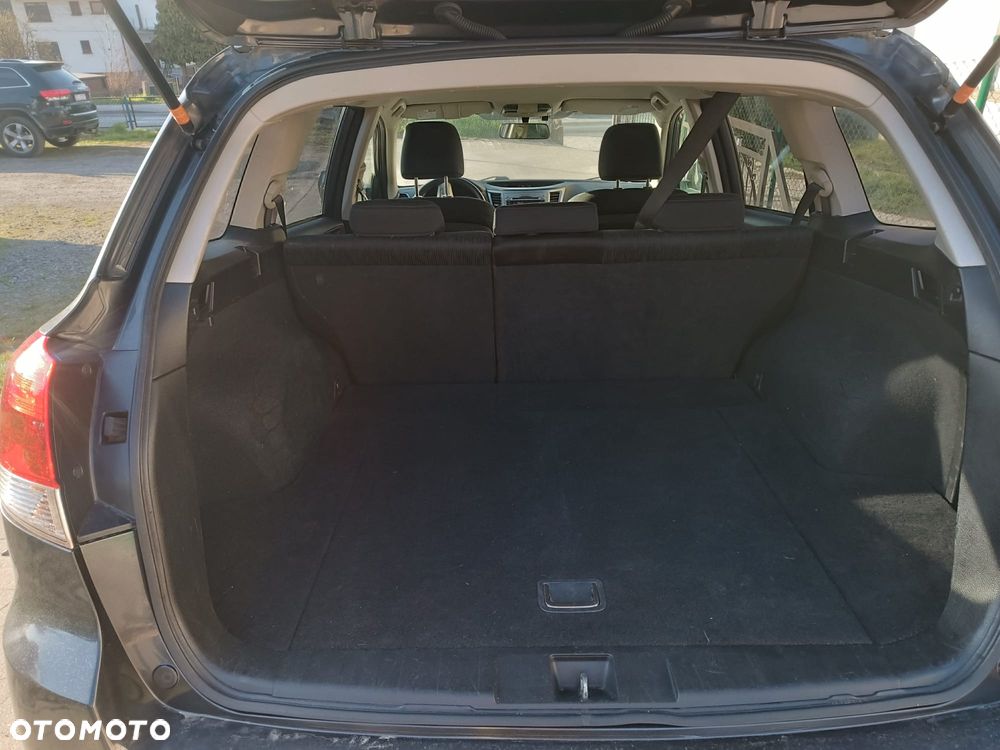 Subaru Legacy 2.0R Active - 18