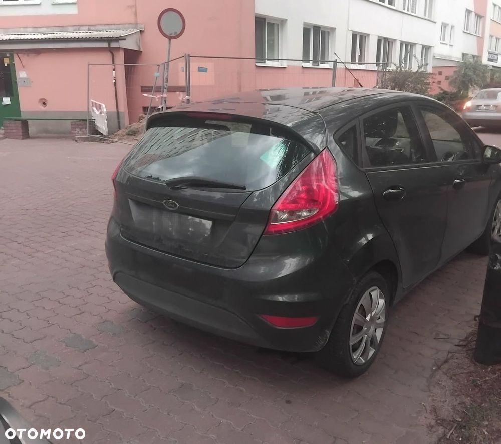 Ford Fiesta 1.4 Trend - 2