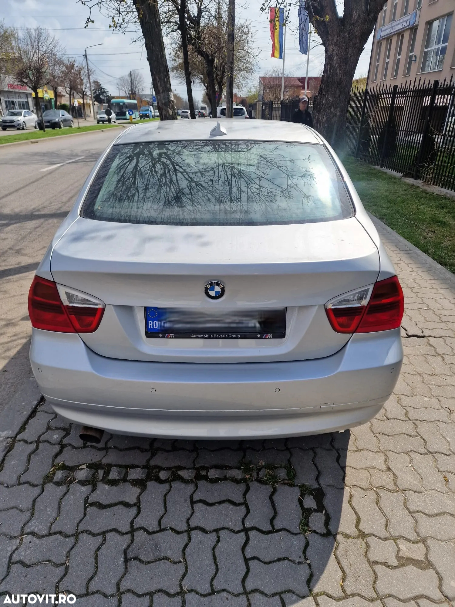 BMW Seria 3 320i - 5
