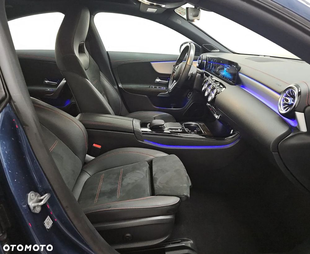 Mercedes-Benz CLA 250 4-Matic 7G-DCT - 8