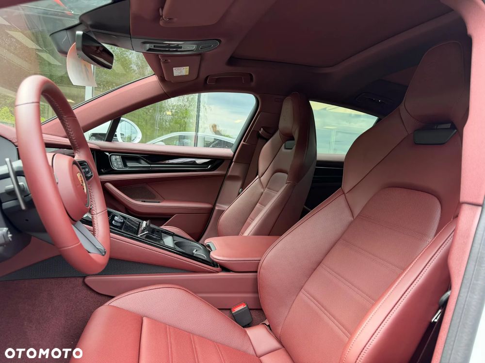 Porsche Panamera 4 - 21