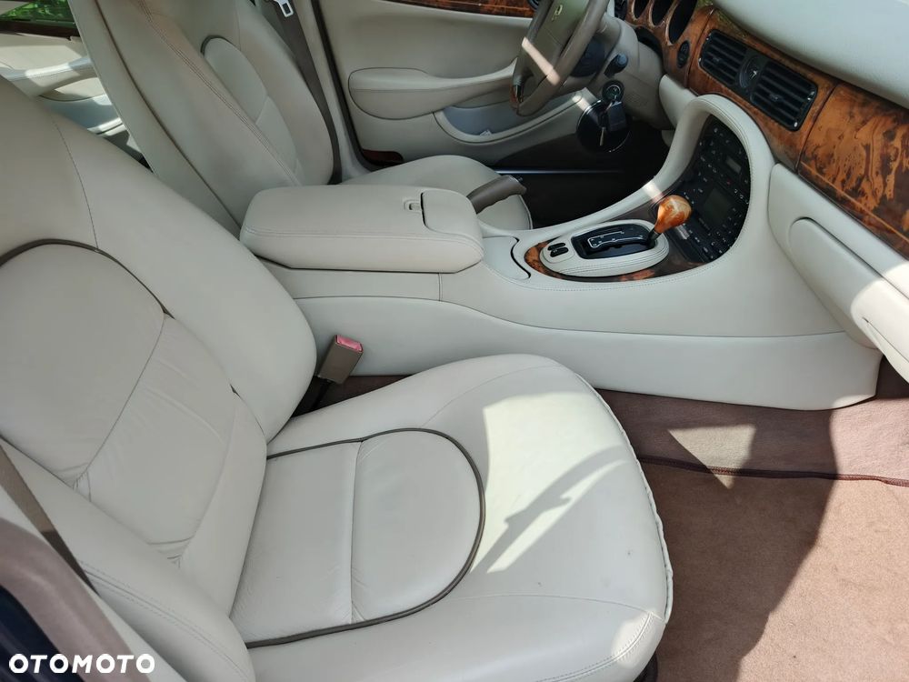 Jaguar XJ 4.0 Executive - 26