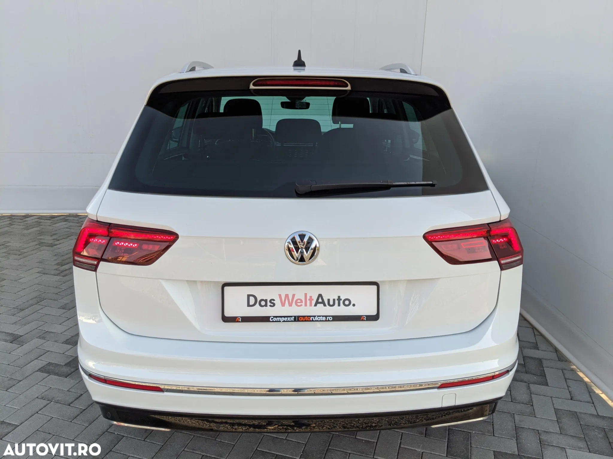 Volkswagen Tiguan - 4