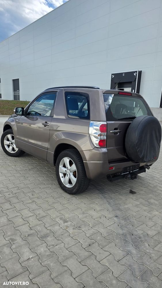 Suzuki Grand Vitara 1.9 DDiS Black&White DPF - 4