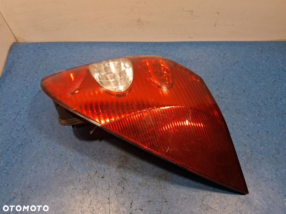 RENAULT LAGUNA II KOMBI LAMPA TYŁ PRAWA ZEWNĘTRZNA - 5