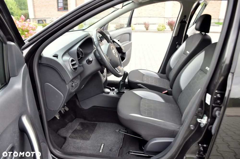 Dacia Sandero Stepway TCe 90 Prestige - 22