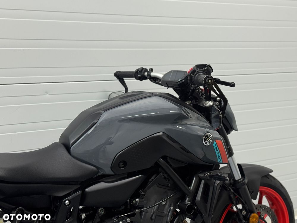 Yamaha MT - 7