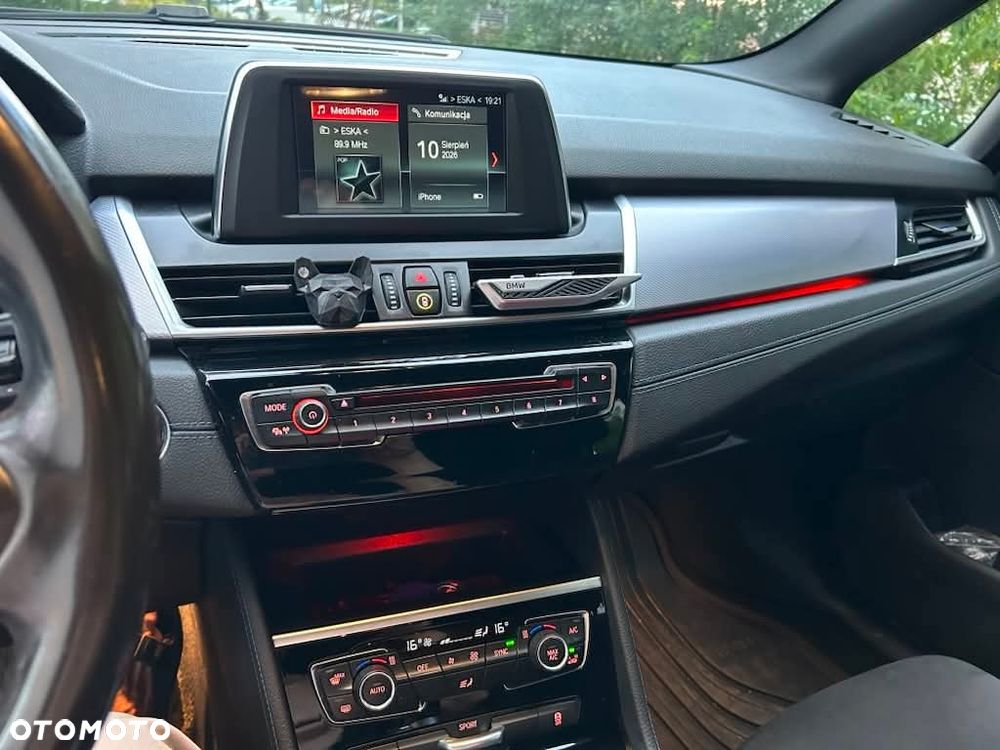 BMW Seria 2 220i M Sport - 8