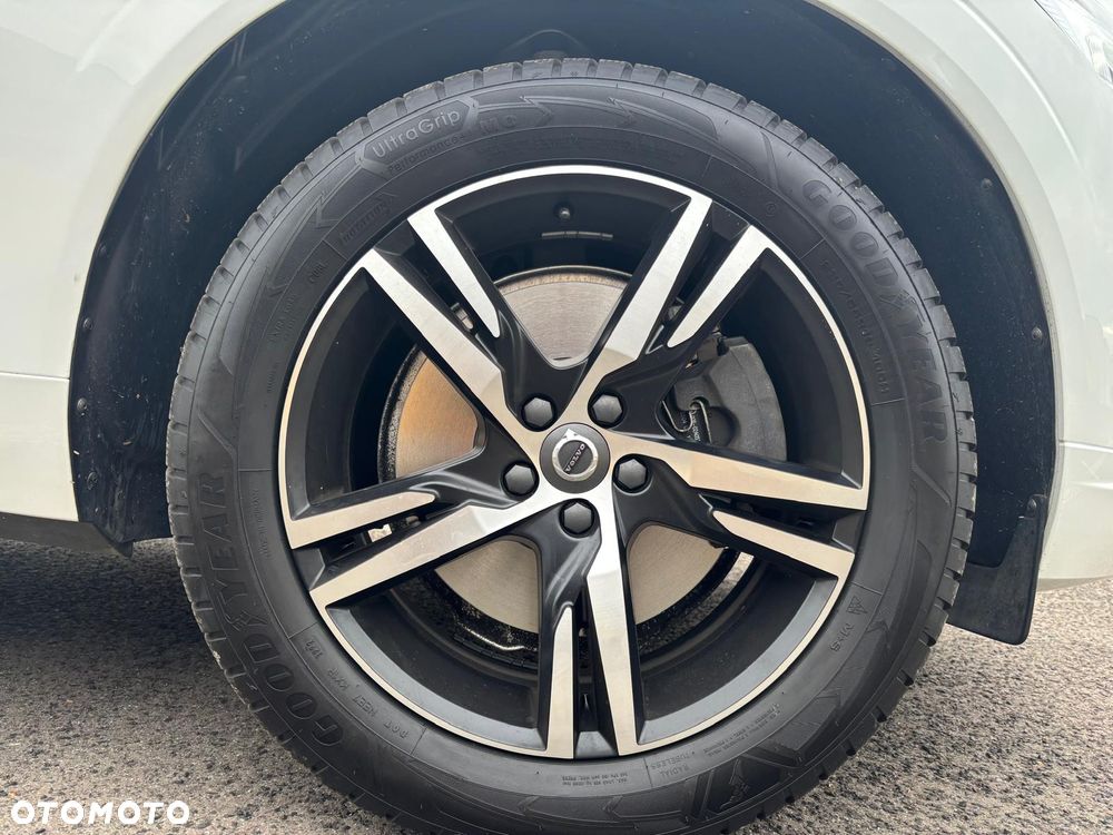 Volvo XC 60 B4 D AWD R-Design - 11