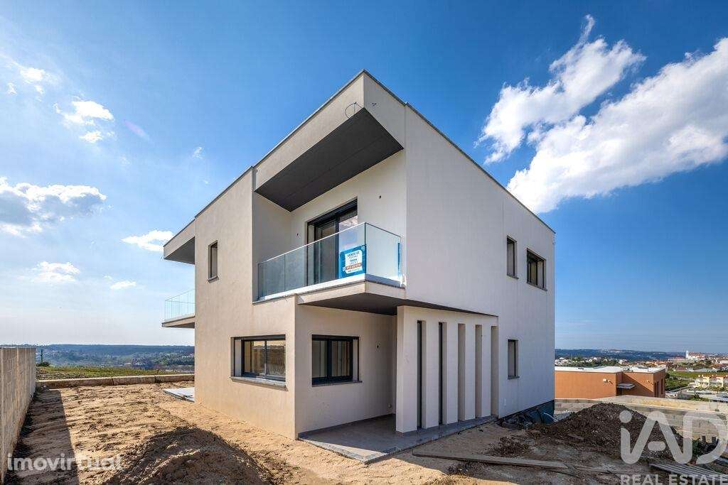 Casa / Villa T4 em Batalha de 400 m2 - Grande imagem: 2/39
