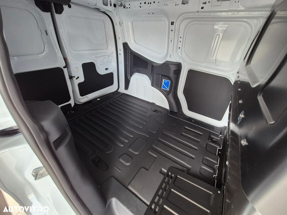 Ford Transit Courier Electric - 13