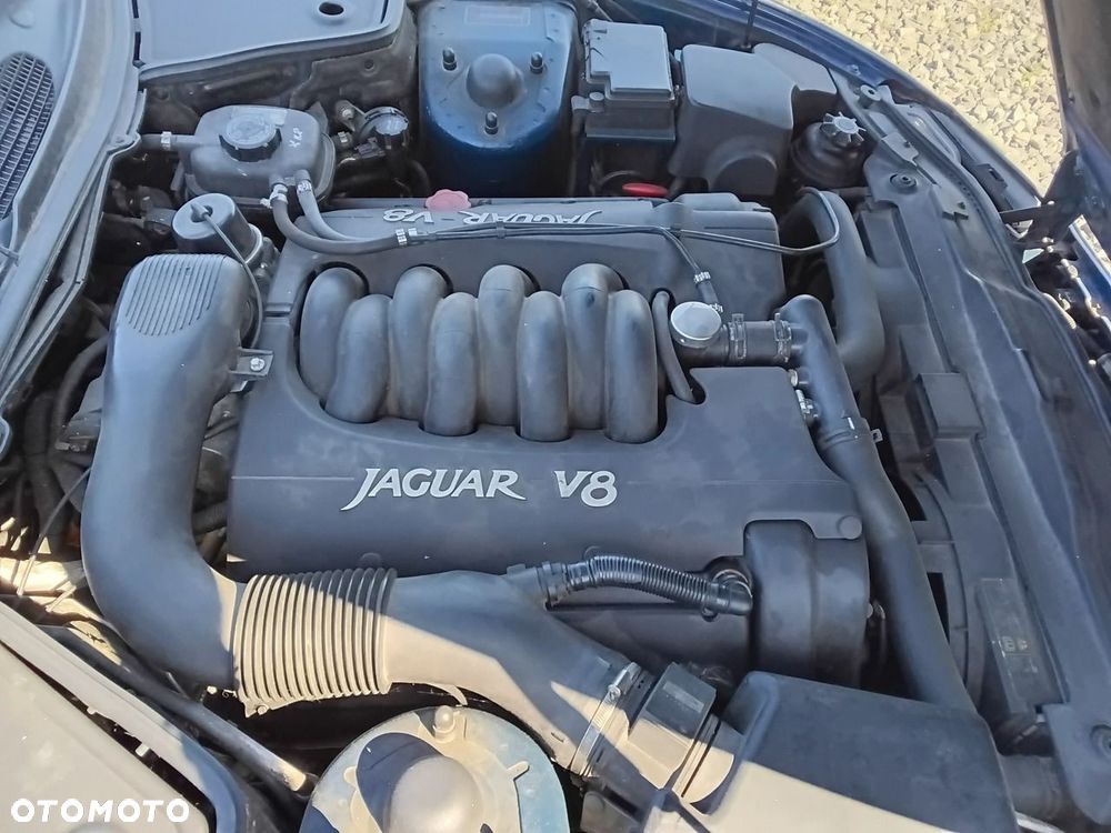 Jaguar XK8 - 27