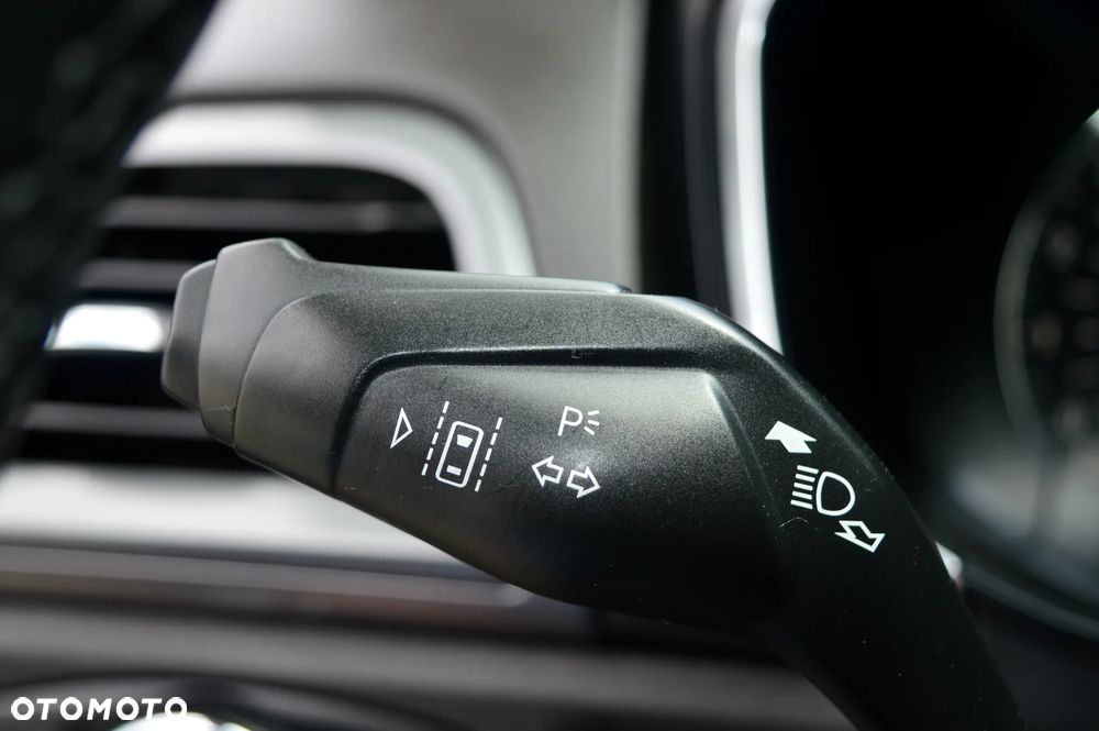 Ford Mondeo Turnier 2.0 TDCi Start-Stopp PowerShift-Aut Titanium - 38