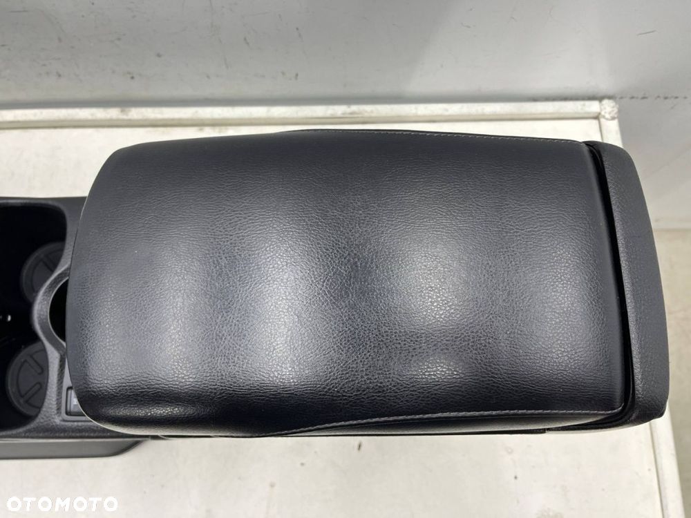 Tunel środkowy Nissan X-Trail III T32 Rogue 13-21r. podłokietnik obudowa uchwyty na kubki mieszek - 8