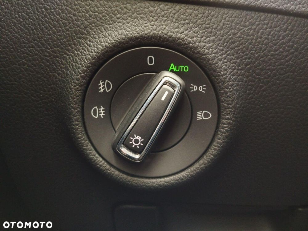 Skoda Superb 2.0 TDI SCR Style DSG - 36
