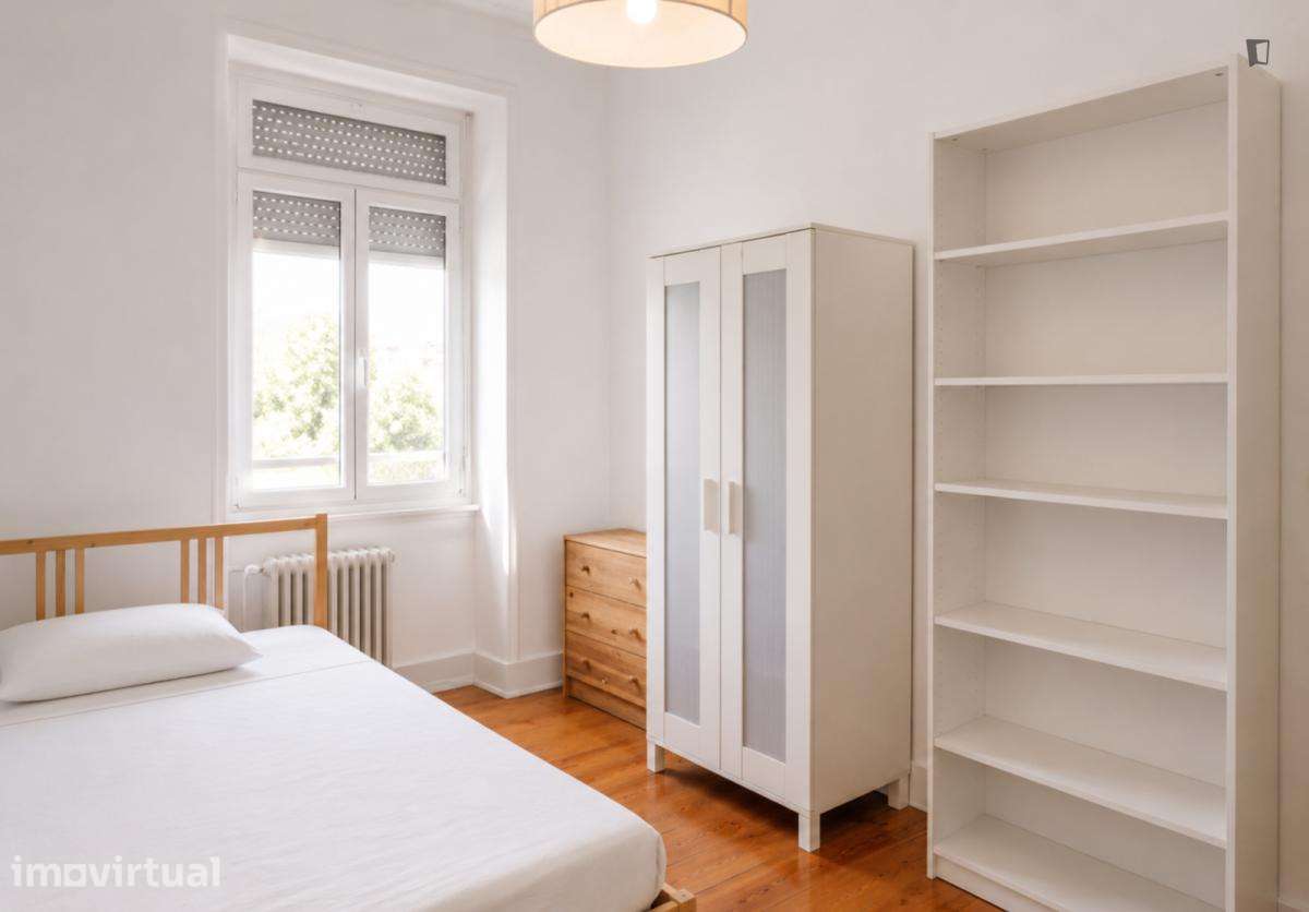 Quarto - localizado em Alameda Lisbon - Grande imagem: 3/15