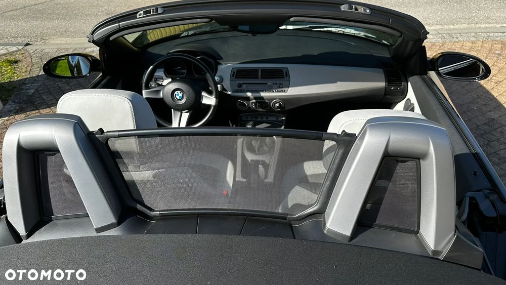 BMW Z4 2.5i - 11