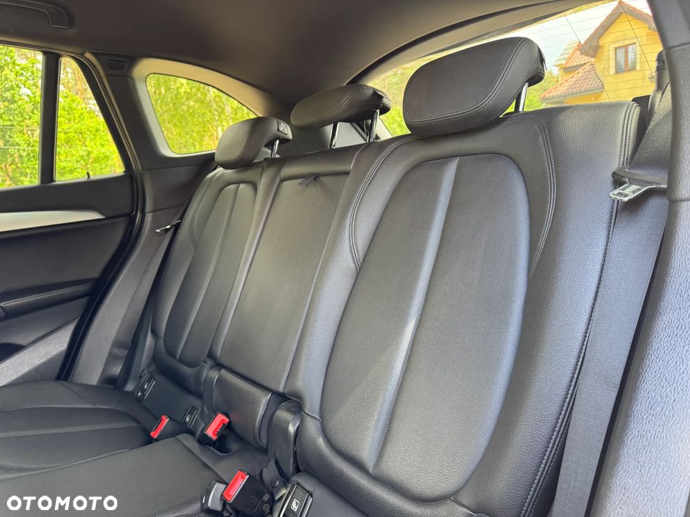 BMW X1 xDrive18d Business Edition - 19