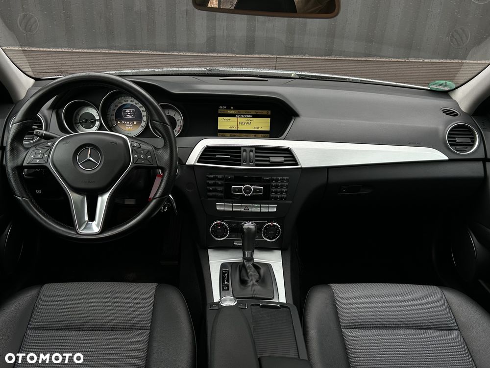 Mercedes-Benz Klasa C 180 BlueEFFICIENCY 7G-TRONIC Avantgarde - 9