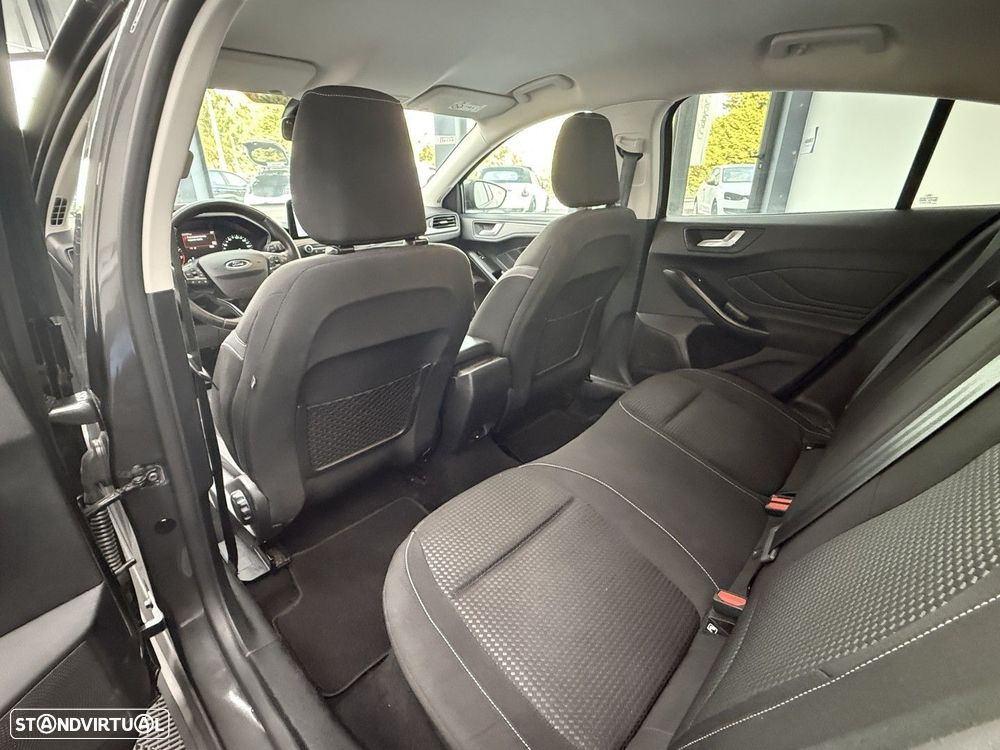 Ford Focus 1.0 EcoBoost MHEV Connected - 10