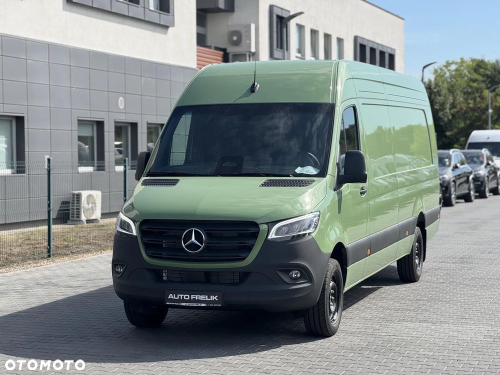 Mercedes-Benz Sprinter - 4