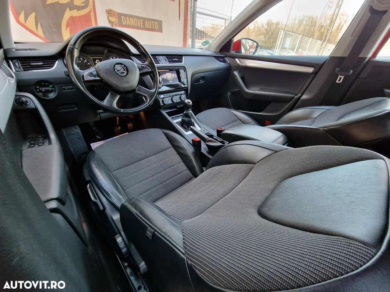 Skoda Octavia 2.0 TDI STYLE - 14