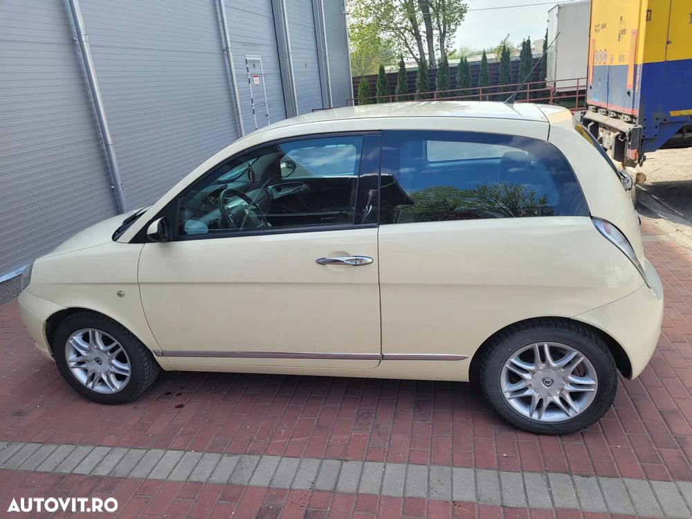 Lancia Ypsilon 1.2 8v Oro - 4