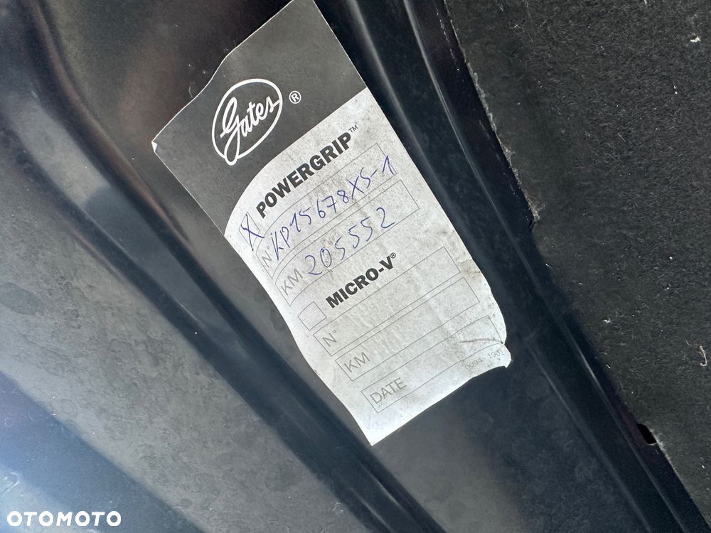 Audi A4 Avant 2.0 TDI Design S tronic - 19