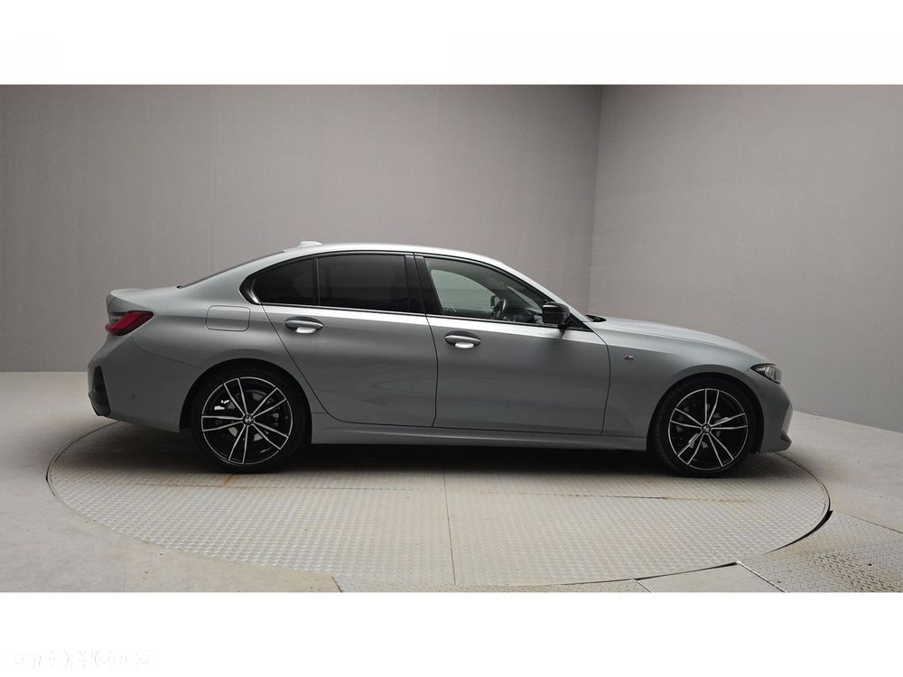 BMW Seria 3 320d xDrive M Sport - 6