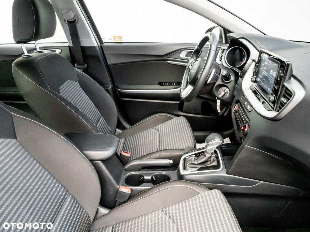 Kia Ceed 1.5 T-GDI M DCT - 22
