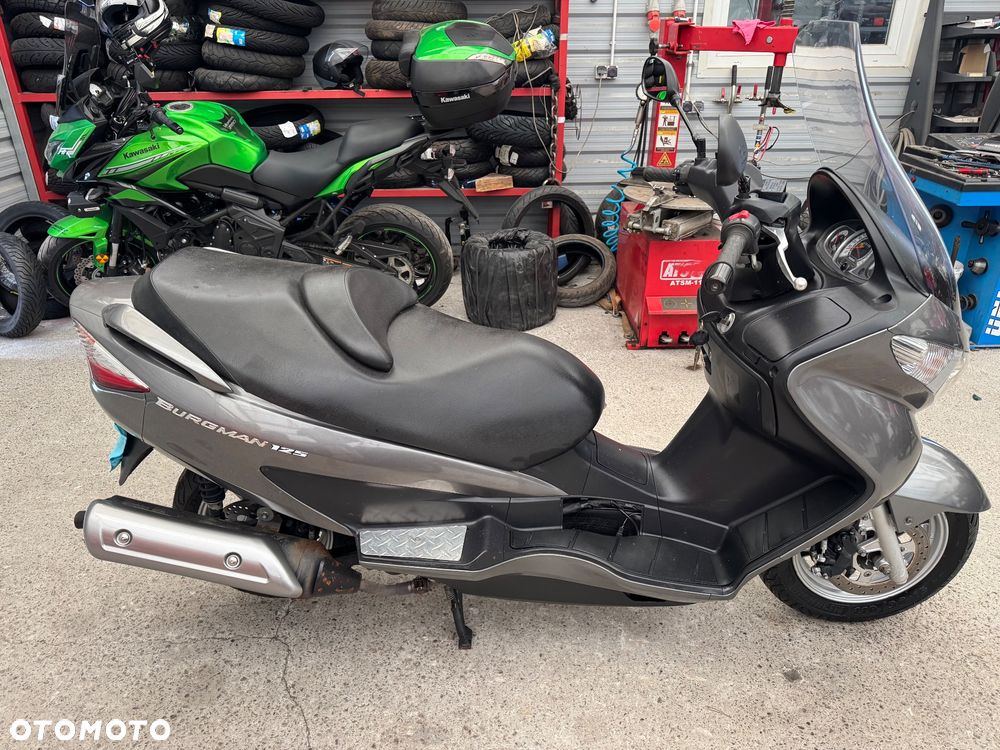Suzuki Burgman - 8