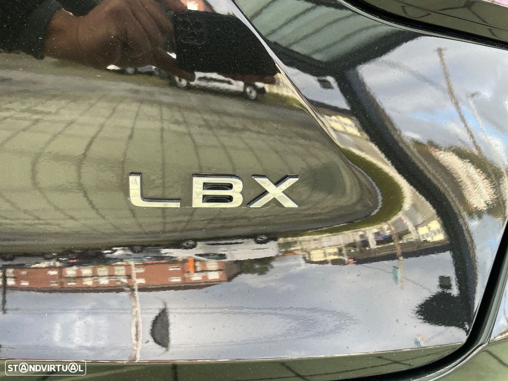 Lexus LBX Elegant - 21