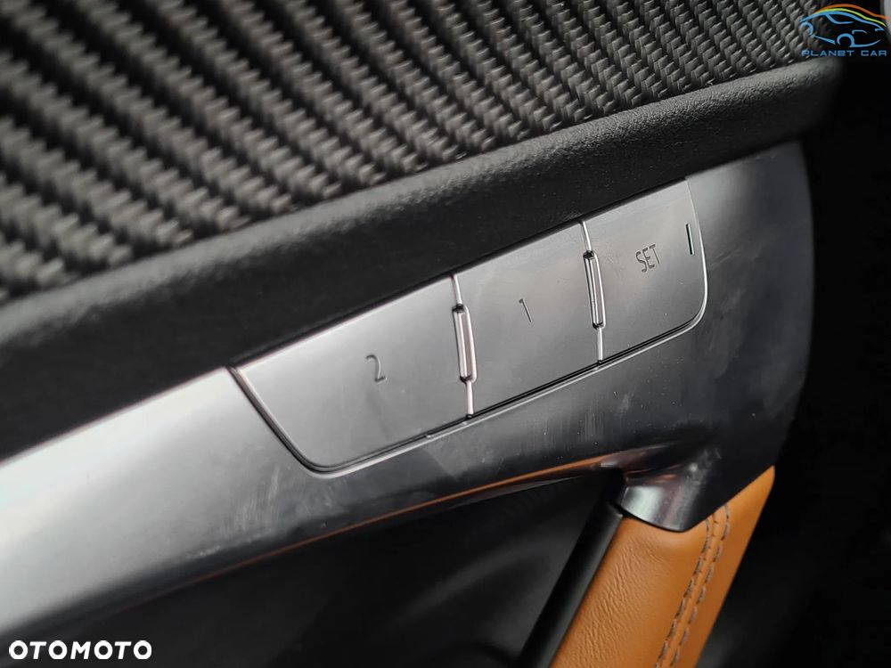 Audi RS6 Avant 4.0 TFSI quattro tiptronic - 31