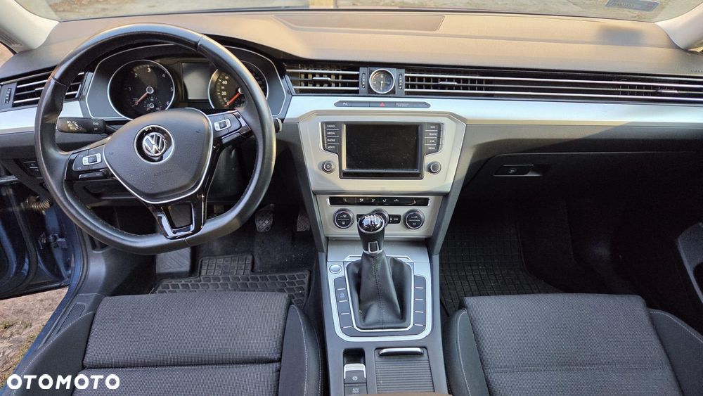 Volkswagen Passat 2.0 TDI BMT Comfortline - 13