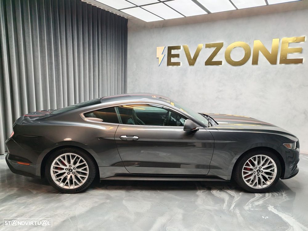 Ford Mustang 2.3i EcoBoost - 8
