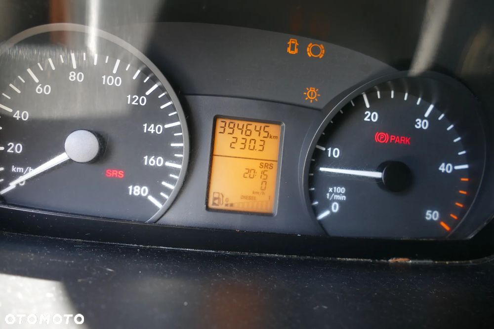 Mercedes-Benz Sprinter 319 - 9