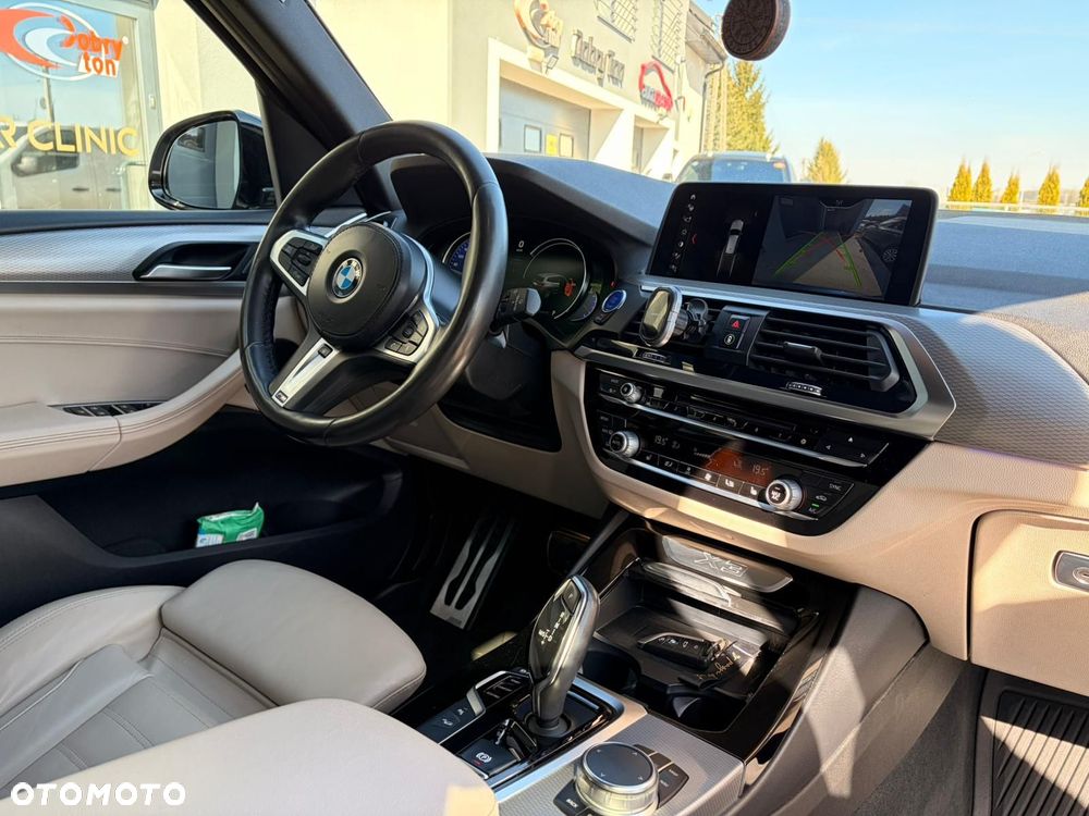 BMW X3 xDrive20d M Sport Edition - 7