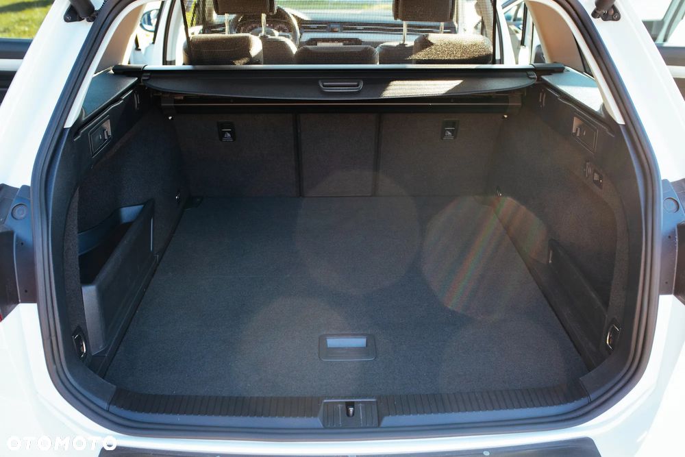 Volkswagen Passat Alltrack 2.0 TDI SCR 4Mot DSG7 - 17