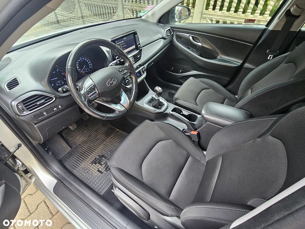 Hyundai i30 i30cw 1.6 CRDi Intro Edition - 29