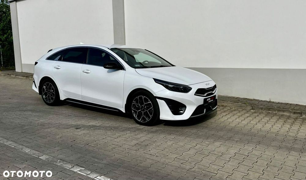 Kia ProCeed - 25