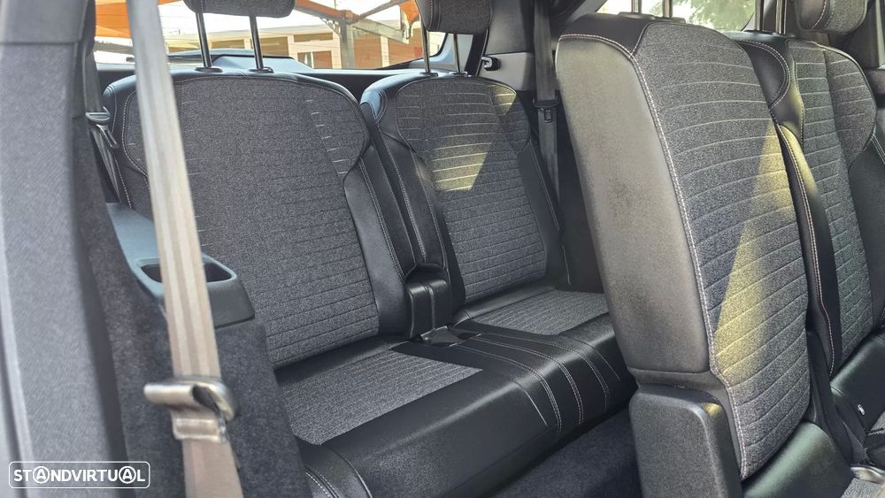 Peugeot 5008 1.2 Hybrid Allure e-DCS6 - 25