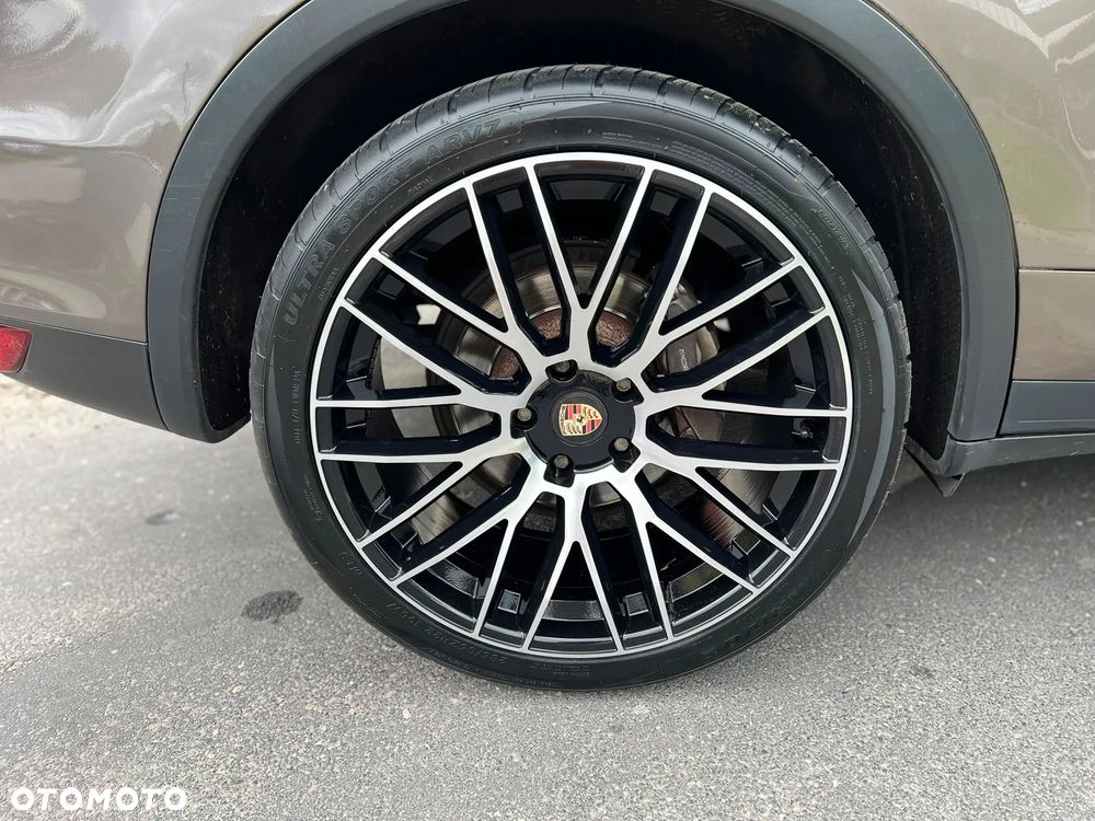 Porsche Cayenne Platinum Edition - 7
