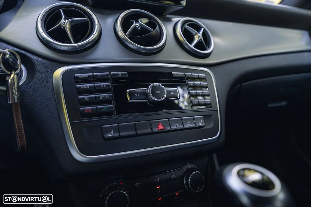 Mercedes-Benz CLA 200 CDI AMG Line - 23