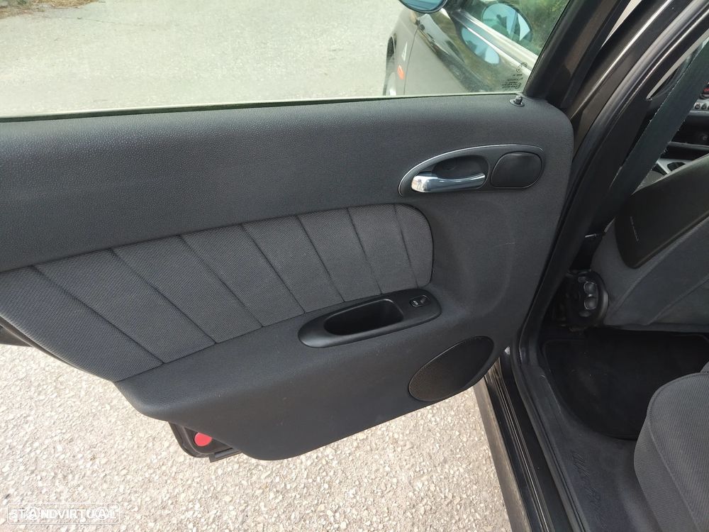 Alfa Romeo 156 Sportwagon 1.9 JTD - 11