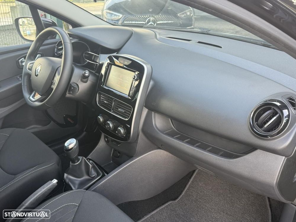Renault Clio 0.9 TCe Limited Bi-Fuel - 32