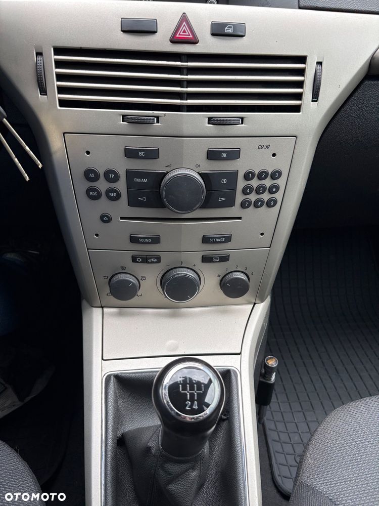 Opel Astra 1.6 Enjoy - 11